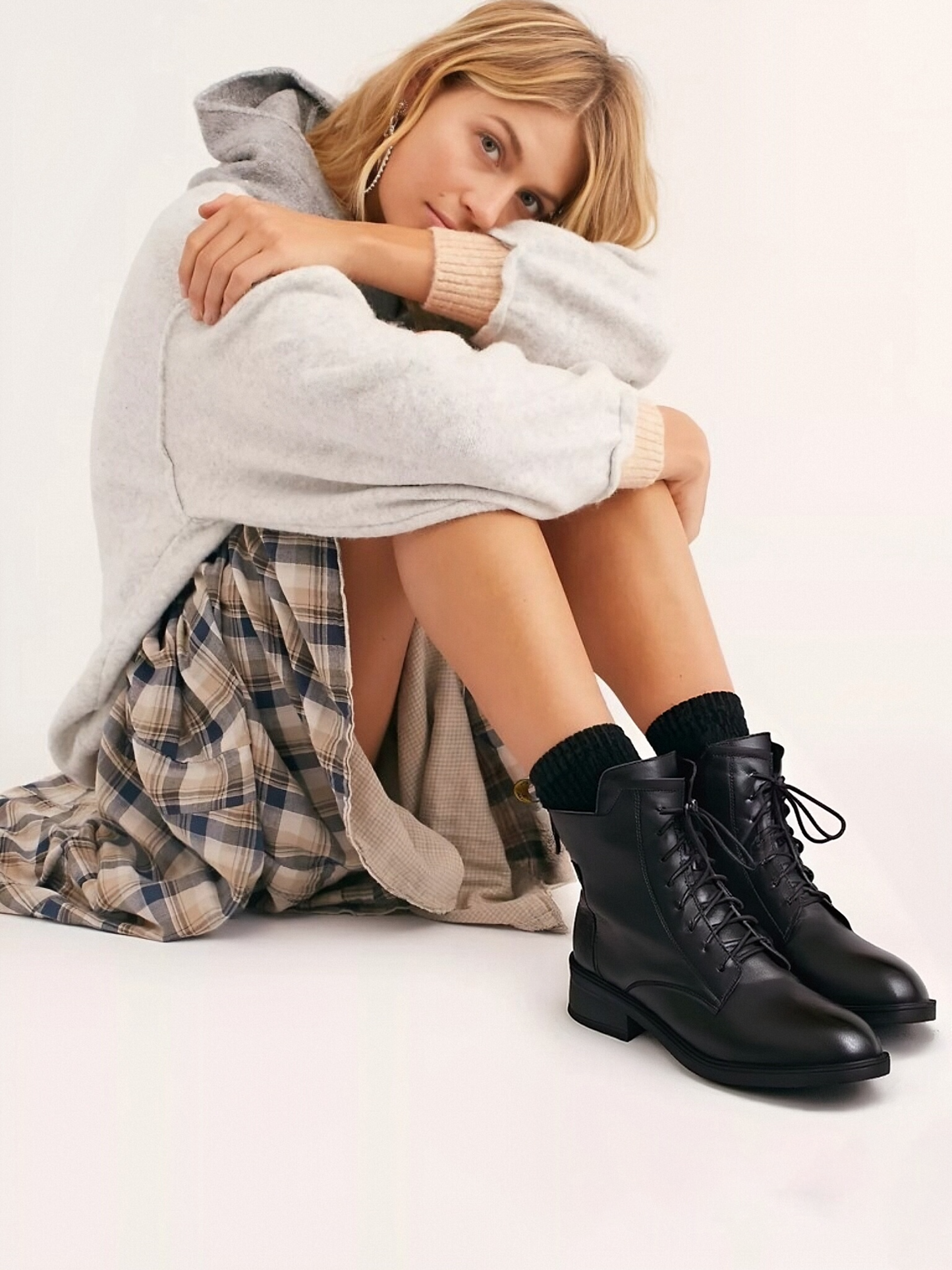 【35-41】2025 Őszi és téli új, kézzel készített valódi bőr női Martin csizma