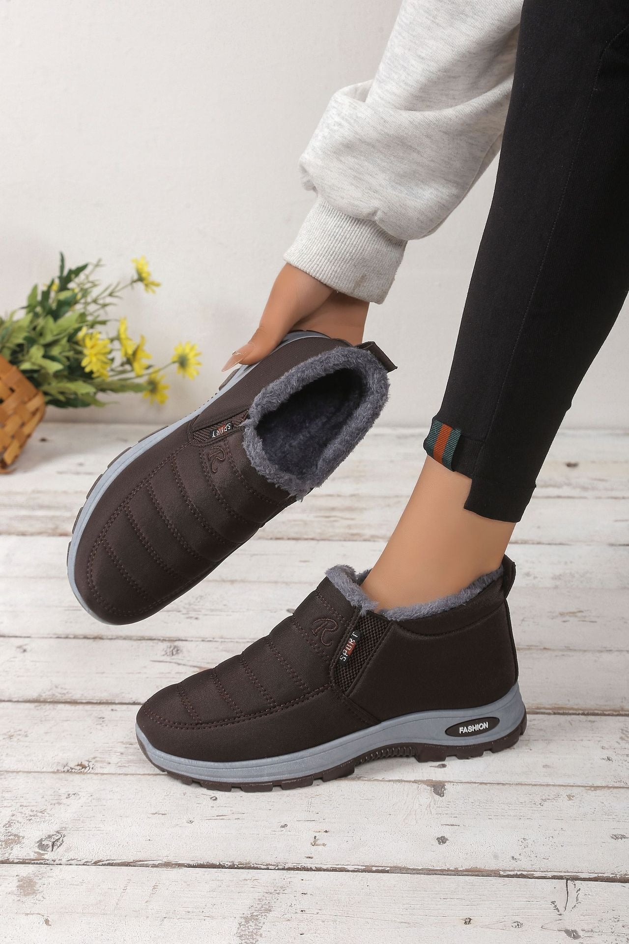 🔥【35-48】Unisex téli csizma plüss béléssel - meleg, kényelmes és csúszásmentes hideg időjárásra