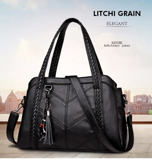 【🔥Hot Selling🔥】Minőségi marhabőr bőrtáska, három réteg nagy kapacitású, puha és kényelmes bőr, bárhová és bármikor elvihető!