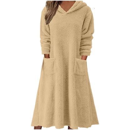 Nowa luźna polarowa sukienka z kapturem i długimi rękawami do użytku domowego 2025