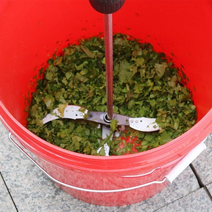 Zöldségaprítóvá átalakított elektromos fúró, elektromos fúró-fűnyíró, speciálisan vastagított pengetartó talp